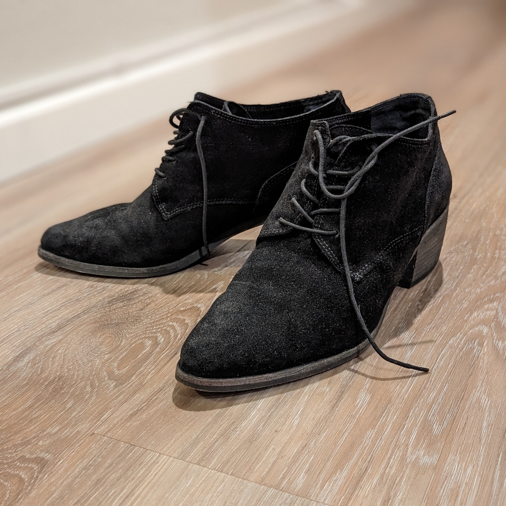 Vince Camuto Suede Lace Up Lanaia Ankle Boots Size 10 Black